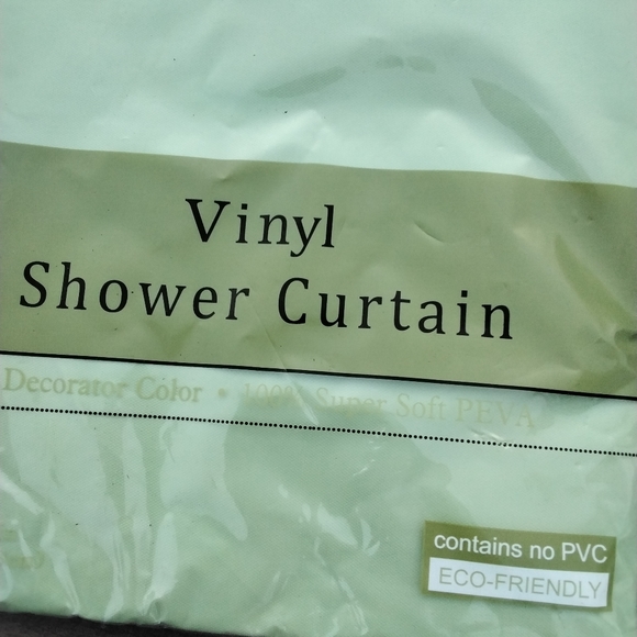 New Cotton Valley green shower curtain and 2 towels🏡 - Picture 3 of 8